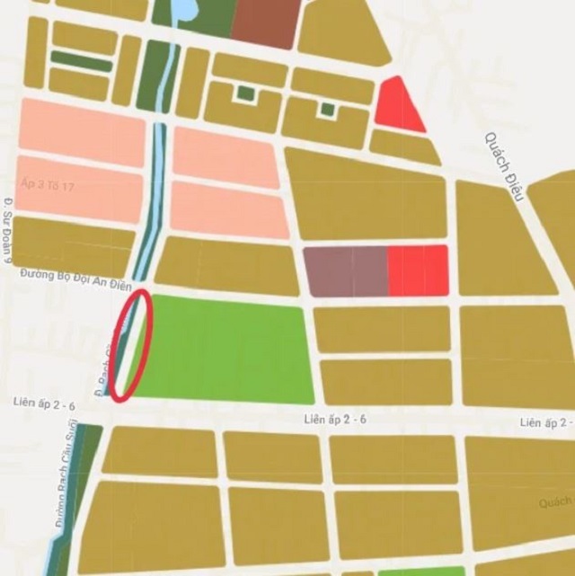 Những đường kẻ màu trắng trong bản đồ là các tuyến đường giao thông hiện hữu hoặc được quy hoạch. Trong vùng khoanh tròn màu đỏ chính là tuyến đường giao thông nối Liên Ấp 2-6 và đường Bộ Đội An Điền