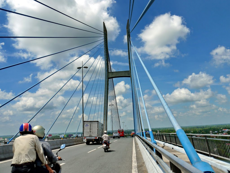 Hình ảnh trên cầu Mỹ Thuận 2