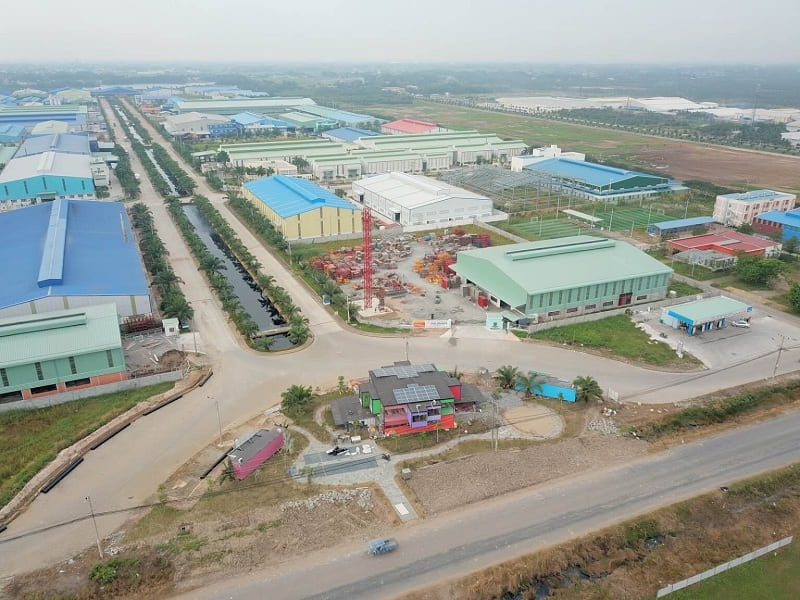 Khu công nghiệp Thái Hòa nằm giáp ranh thành phố Hồ Chí Minh và nằm trong mạng lưới giao thông trọng điểm của tỉnh Long An