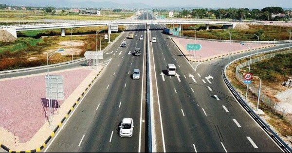 Bình Phước đề xuất bổ sung 5.000 tỷ làm cao tốc Gia Nghĩa - Chơn Thành 12 img bgt 2021 img bgt 2021 quyet tam vi mot tuyen cao toc dai nhat viet nam 2 1621175498 width1280height853 1654523023 width700height466 20221003001309120 avatar fb 20221003001408515