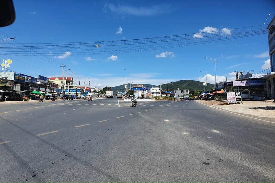 Nga Ba Phi Nom Duc Trong Lam Dong 2