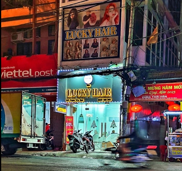Cua Hang Viettel Pham Van Hai