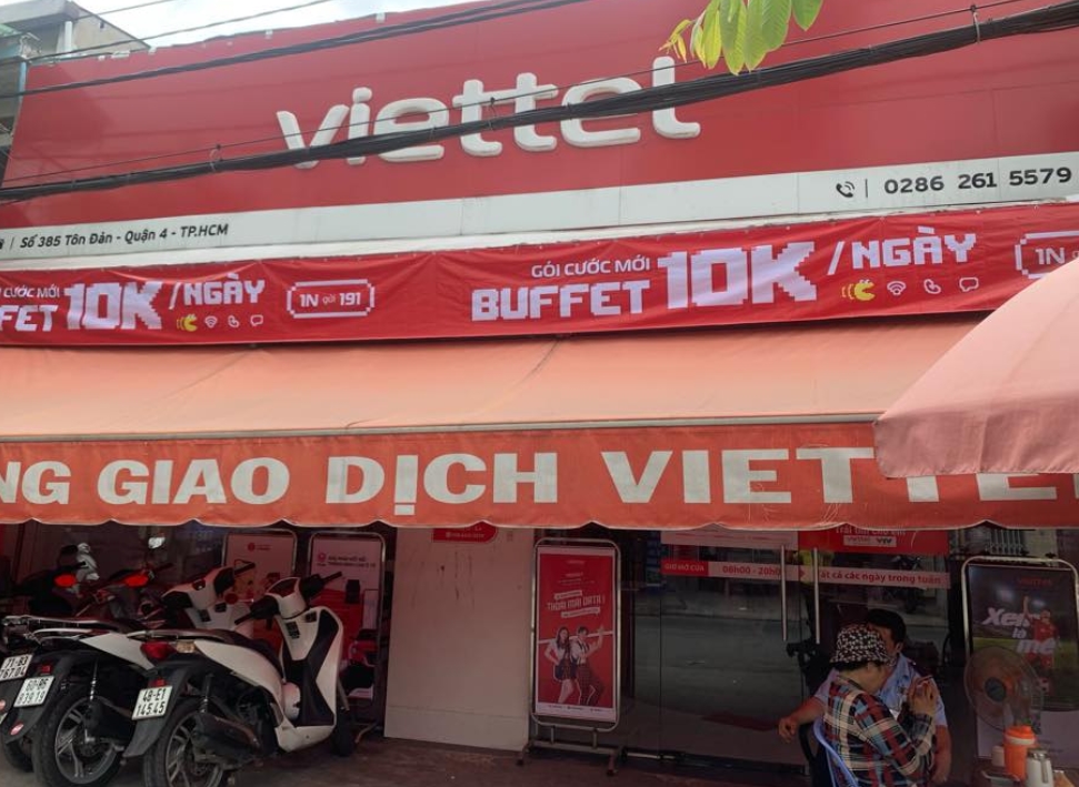 Cua Hang Viettel Ton Dan