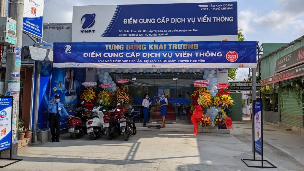 Cua hang VinaPhone huyen Hoc Mon