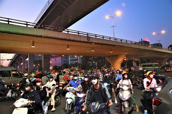 Tổ chức lại giao thông: Ngã Tư Vọng giảm ùn tắc