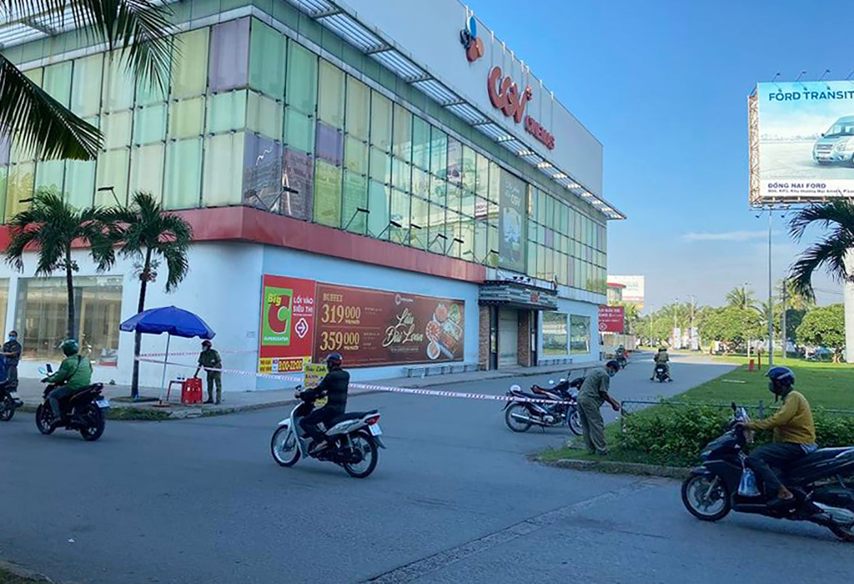 Đồng Nai phong tỏa siêu thị Big C - VnExpress