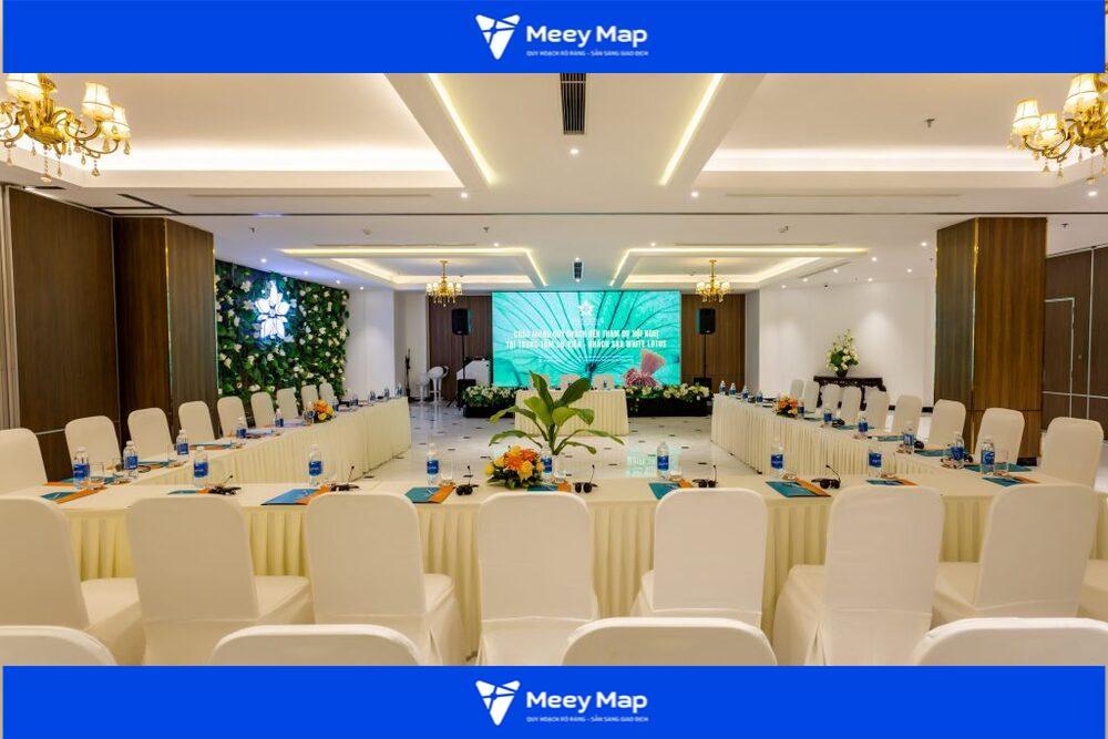 Khách sạn có dịch vụ tổ chức sự kiện chuyên nghiệp, quỹ phòng lớn nên phù hợp cho việc công tác Khách sạn có dịch vụ tổ chức sự kiện chuyên nghiệp, quỹ phòng lớn nên phù hợp cho việc công tác