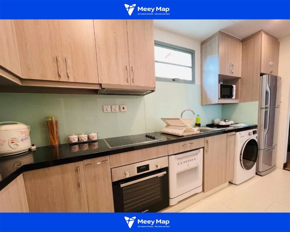 Khu vực bếp của căn hộ 1 phòng ngủ có đầy đủ thiết bị nấu ăn Khu vực bếp của căn hộ 1 phòng ngủ có đầy đủ thiết bị nấu ăn