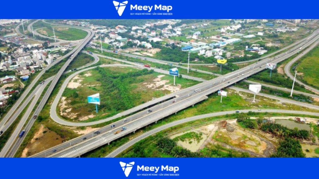 Quy hoạch giao thông vận tải là căn cứ quan trọng để phân bổ nguồn lực, xác định vị trí đường bộ - đường sắt - đường thủy - hàng không, đồng thời là cơ sở để cấp phép xây dựng, giải phóng mặt bằng hoặc triển khai các dự án hạ tầng.