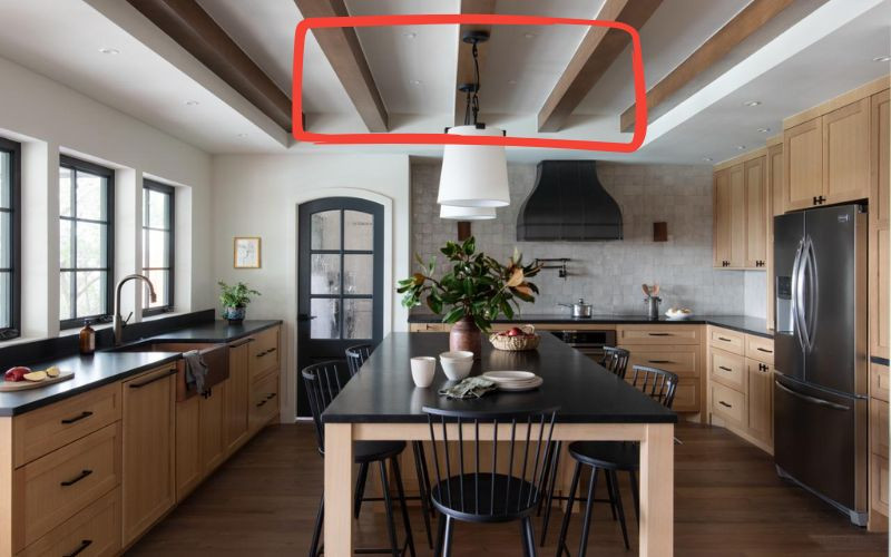 Cách Đặt Bếp Theo Phong Thủy Chuẩn: Hút Tài Lộc – Hòa Gia Đạo – Cải Thiện Sức Khỏe 5 Không đặt bếp dưới xà ngang