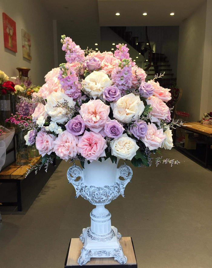 Cách Kết Hợp Các Loại Hoa Đẹp, Hài Hòa & Chuẩn Phong Thủy Trong Trang Trí 6 Phối Hoa Theo Gam Màu