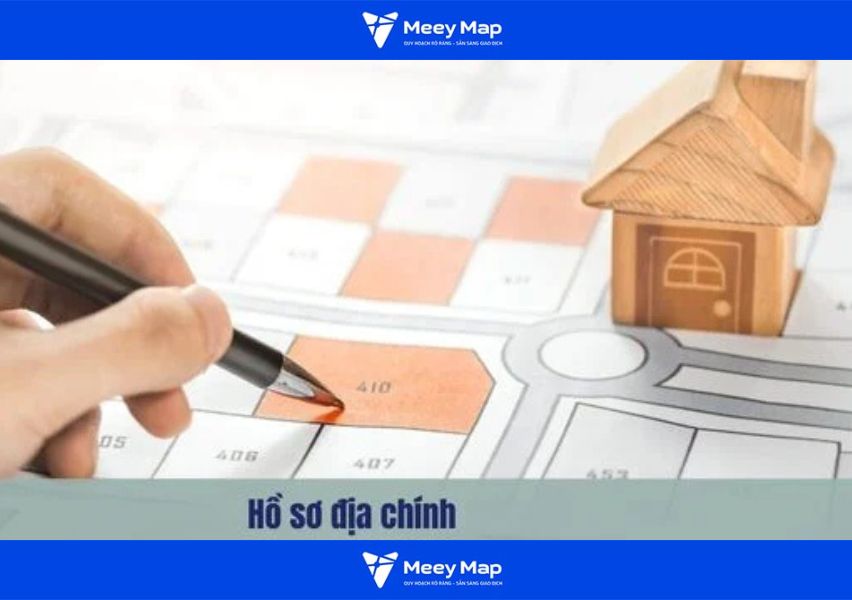 Hồ sơ địa chính lưu trữ nhiều nhóm thông tin liên quan đến đất đai và quyền sử dụng đất.